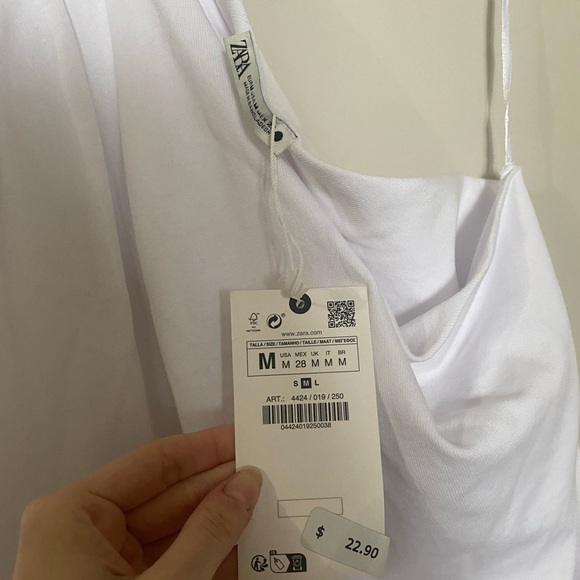 Zara Asymmetric Top - Picture 2 of 5